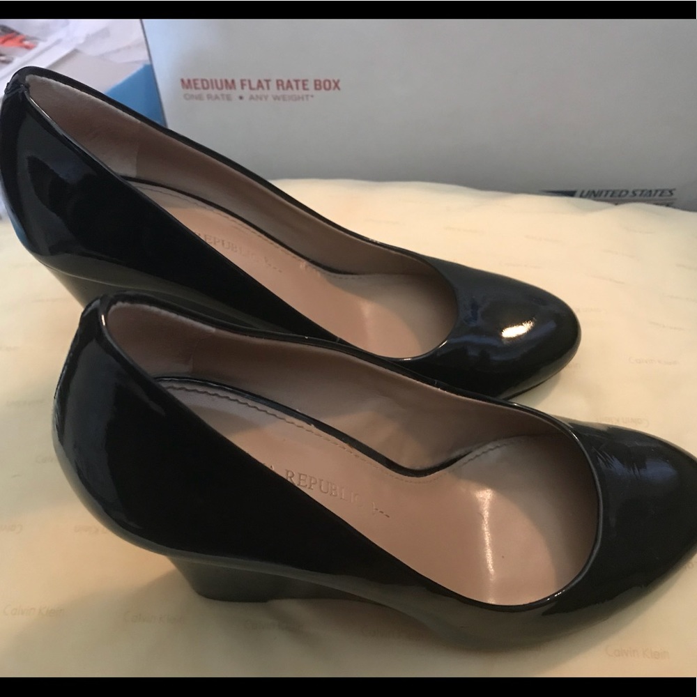 Banana republic wedges